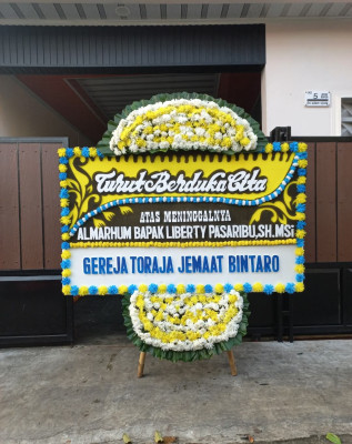 Papan Bunga Duka di Glenmore